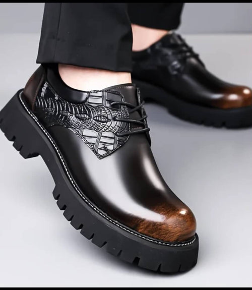 Derby Plateforme Croco noir uni – vue portée